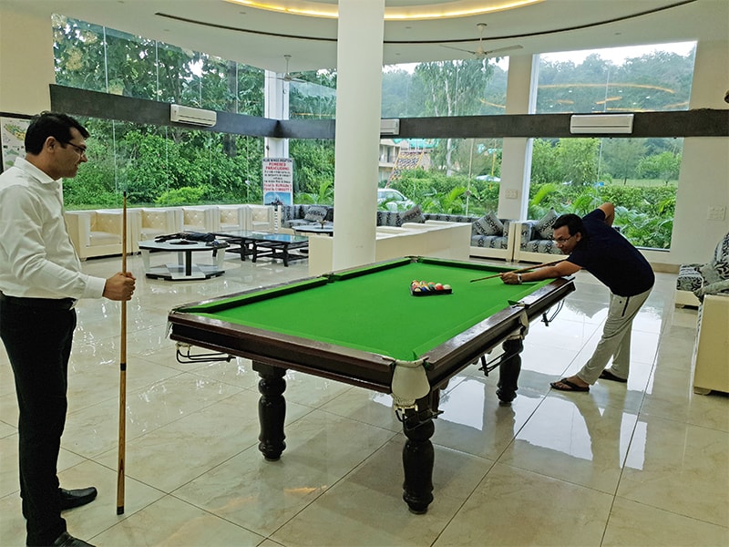 resort with indore game facility in jim corbett