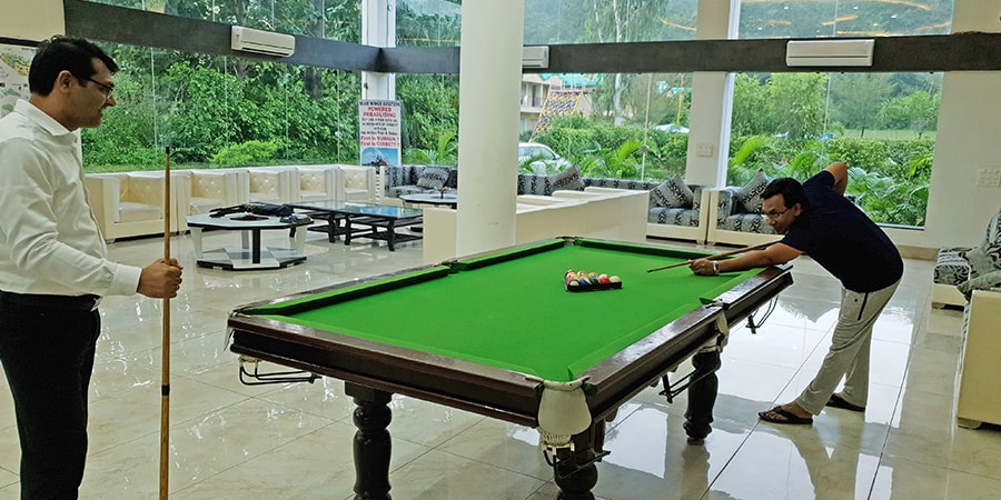 Winsome Luxury Resort With Indoor Games In Corbett National Park